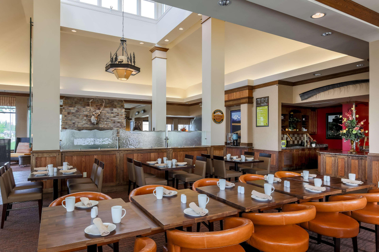 Food & Drinks 5, Hilton Garden Inn Anchorage, Anchorage