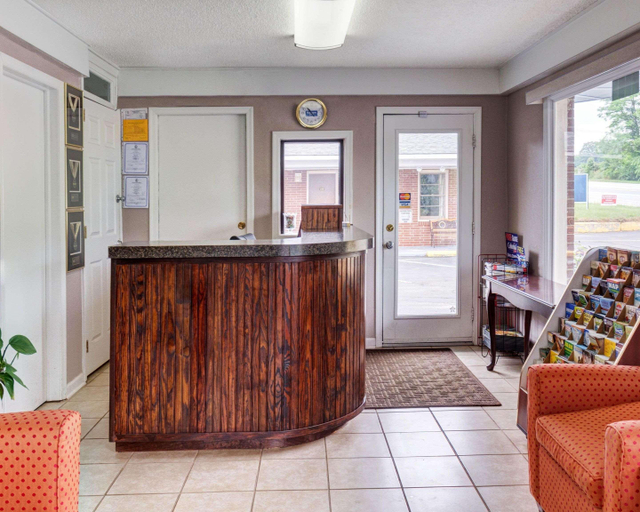 Public Area 2, Rodeway Inn & Suites Williamsburg, James City