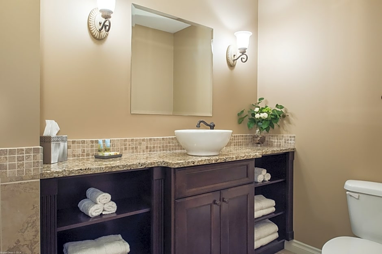 Bathroom 5, The Castle At Swan Lake, North Okanagan