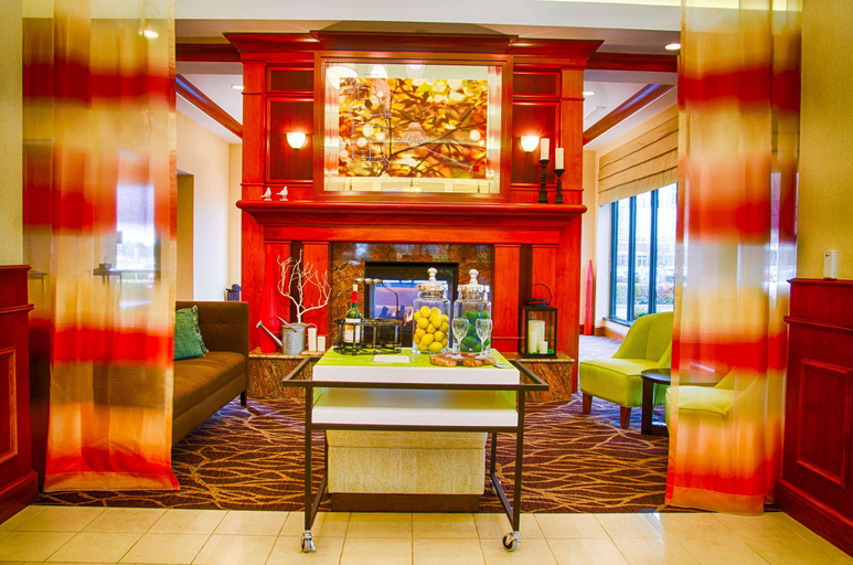 Public Area 2, Hilton Garden Inn Bowling Green, Warren