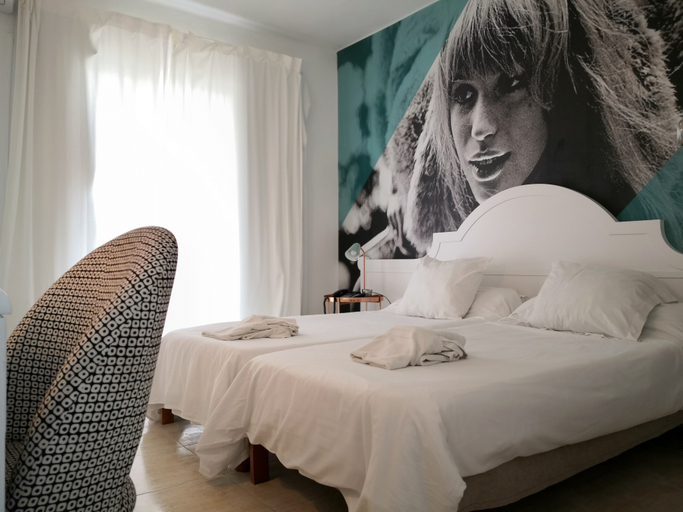 Bedroom 3, Hotel 4U , Baleares