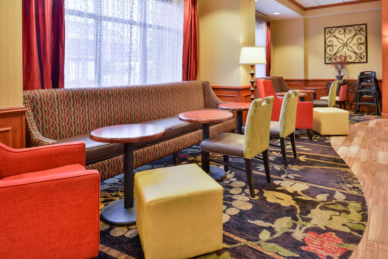 Public Area 2, Hampton Inn Emporia, Emporia