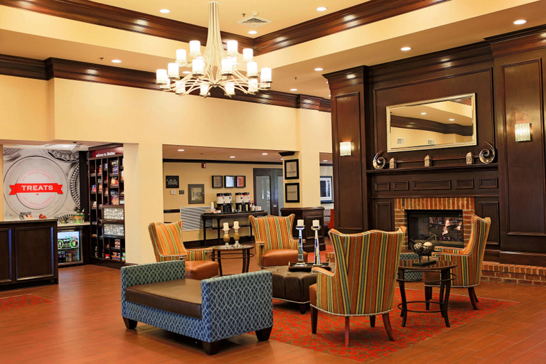 Food & Drinks 5, Hampton Inn & Suites Asheville Airport, Buncombe