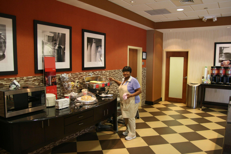 Food & Drinks 5, Hampton Inn Turnersville (Philadelphia Area), Gloucester