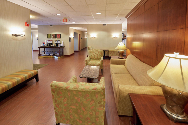Public Area 2, Hampton Inn Massillon, Stark