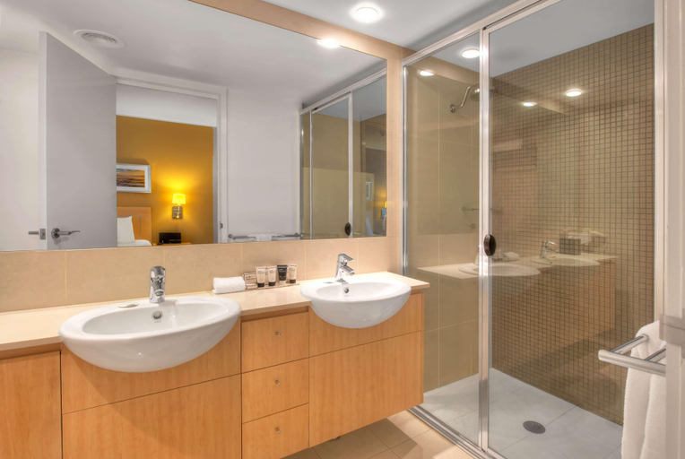 Bathroom 4, Ramada Hotel & Suites Ballina, Ballina