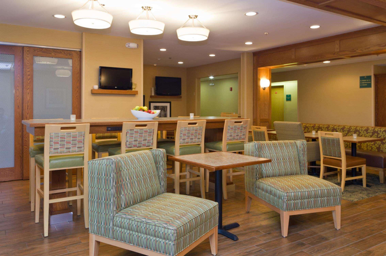 Public Area 3, Spark By Hilton Newcomerstown, Tuscarawas