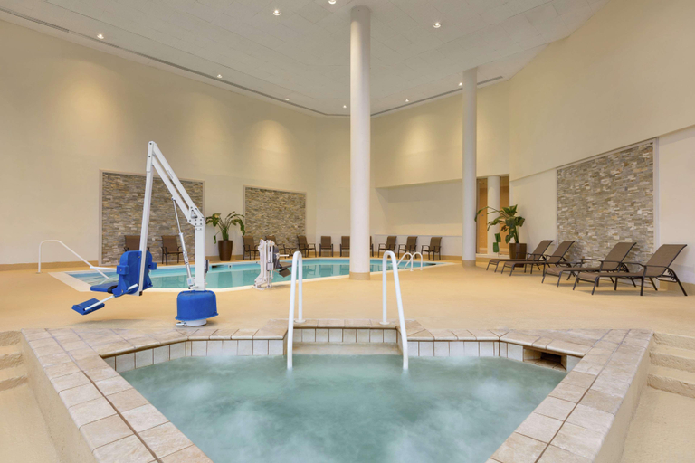 Sport & Beauty 2, DoubleTree by Hilton Somerset Hotel & Conf Ctr, Somerset
