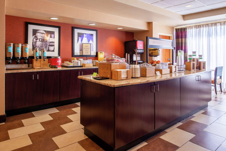 Food & Drinks 5, Hampton Inn Albuquerque-University/Midtown, Bernalillo