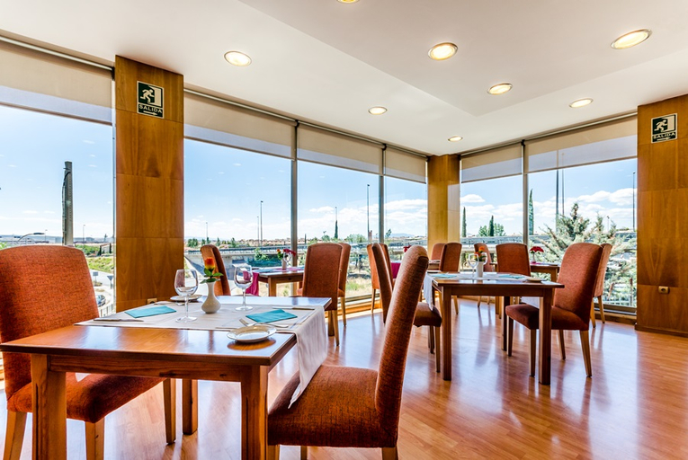 Food & Drinks 5, Saylu, Granada