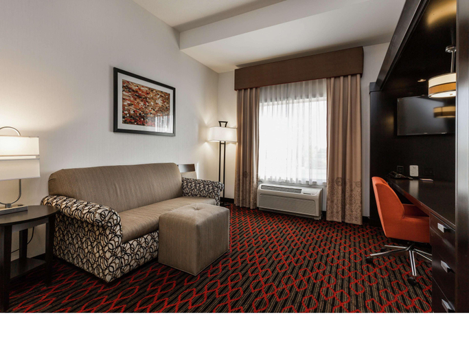Bedroom 3, Hampton Inn & Suites by Hilton Lethbridge, Division No. 2