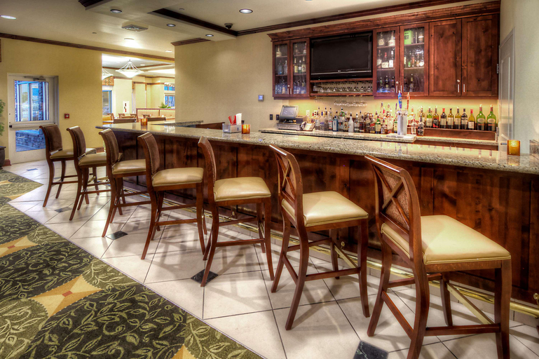 Food & Drinks 5, Hilton Garden Inn Great Falls, Cascade