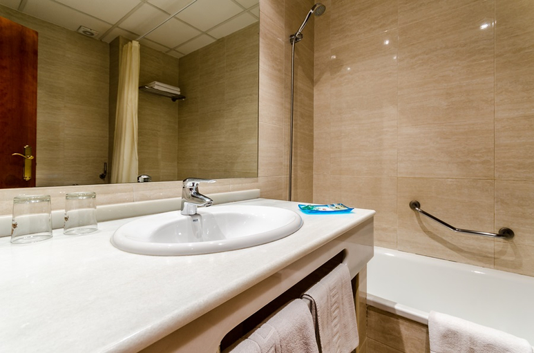 Bathroom, Saylu, Granada