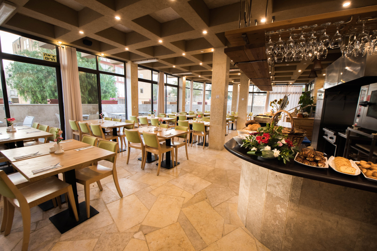 Food & Drinks 3, Ramon Suites by Smart Hotels