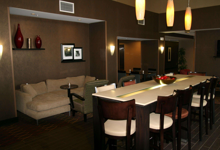 Food & Drinks 5, Hampton Inn & Suites Lebanon, Wilson