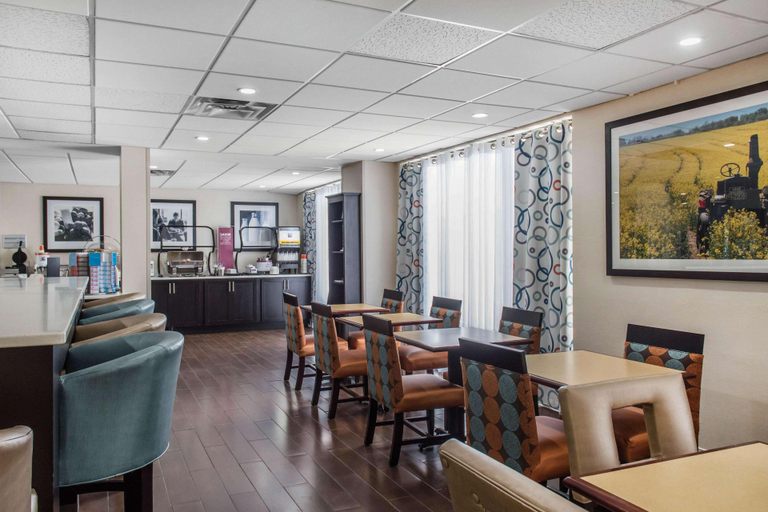 Public Area 2, Hampton Inn Douglas, Coffee