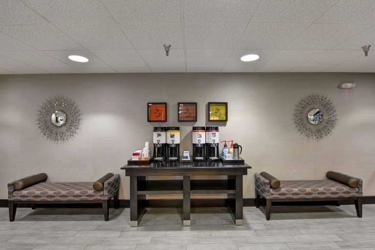 Public Area 2, Hampton Inn State College, Centre