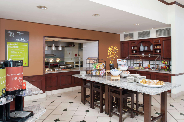 Food & Drinks 5, Hilton Garden Inn St PaulOakdale, Washington