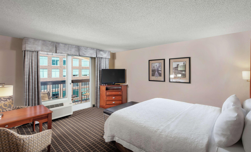 Public Area 3, Hampton Inn & Suites Greenville-Downtown-River, Greenville