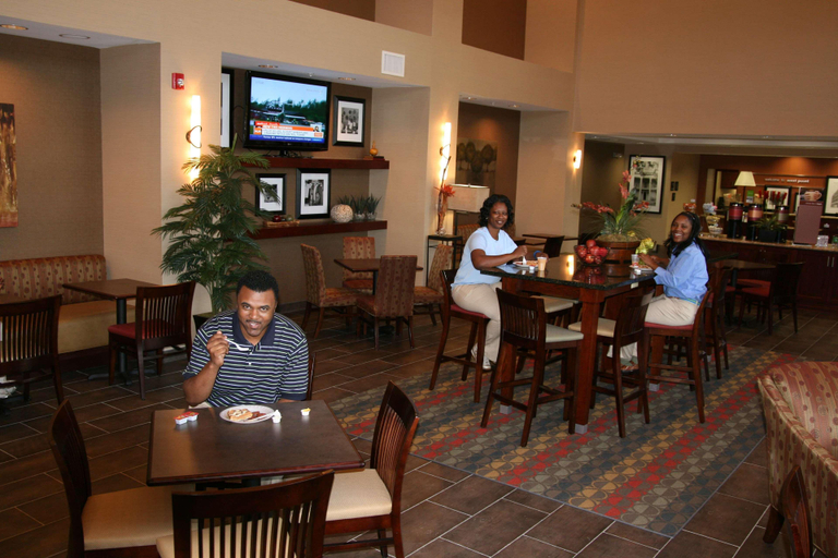 Food & Drinks 4, Hampton Inn & Suites West Point, Clay