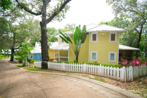 Lemon Tree House, Roatán