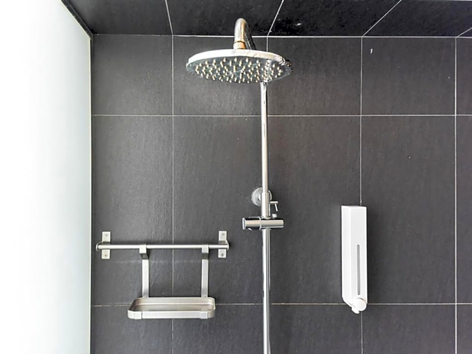 Bathroom 4, Chic Capsules, Singapore