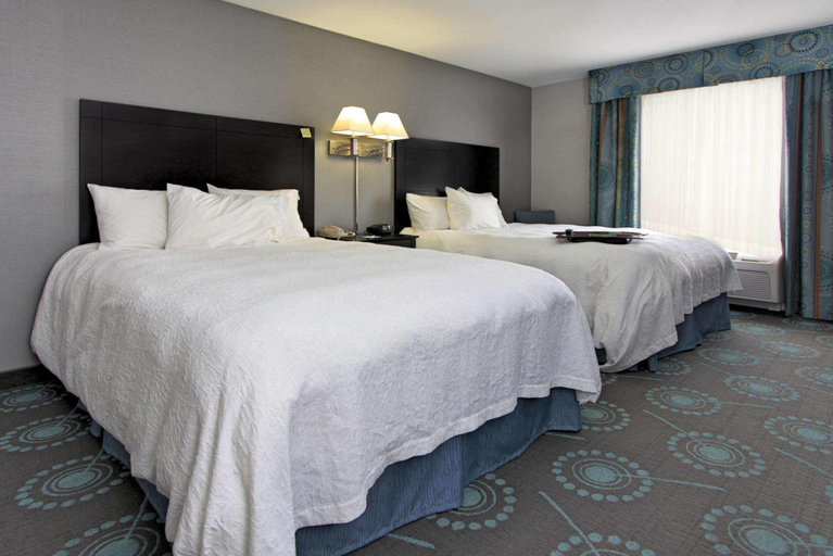 Bedroom 3, Hampton Inn Defiance, Defiance