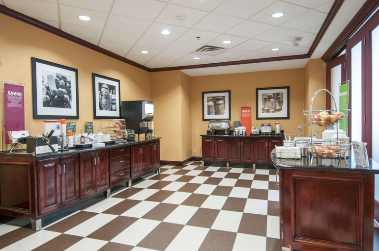 Public Area 2, Hampton Inn & Suites Waxahachie, Ellis
