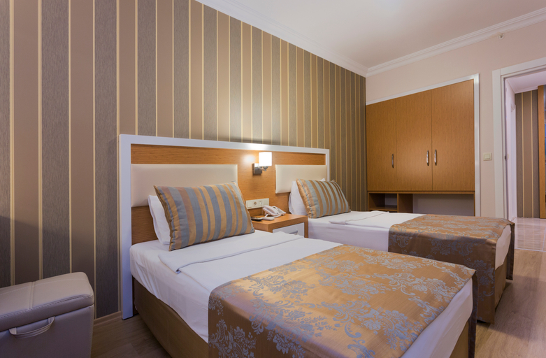 Bedroom 2, Lonicera City Hotel, Alanya