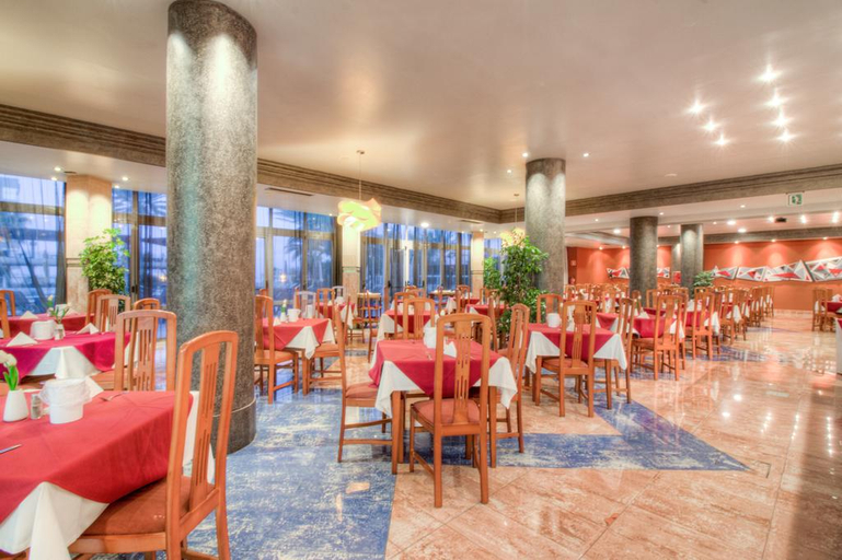 Food & Drinks 5, Blau Park, Baleares