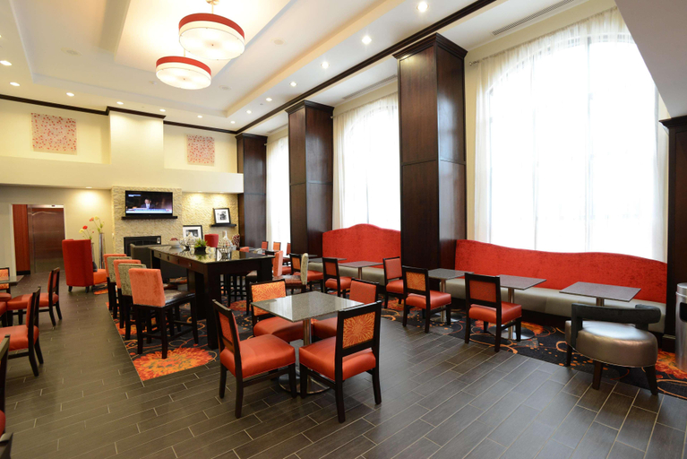 Food & Drinks 5, Hampton Inn & Suites Albany At Albany Mall, Dougherty