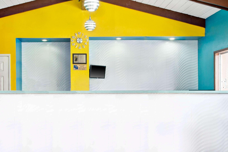 Public Area 2, Skyways Hotel (Do not use), Los Angeles