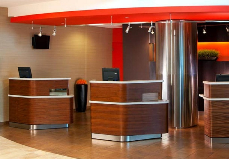 Public Area 3, Courtyard by Marriott Arlington Crystal City/Reagan National, Arlington
