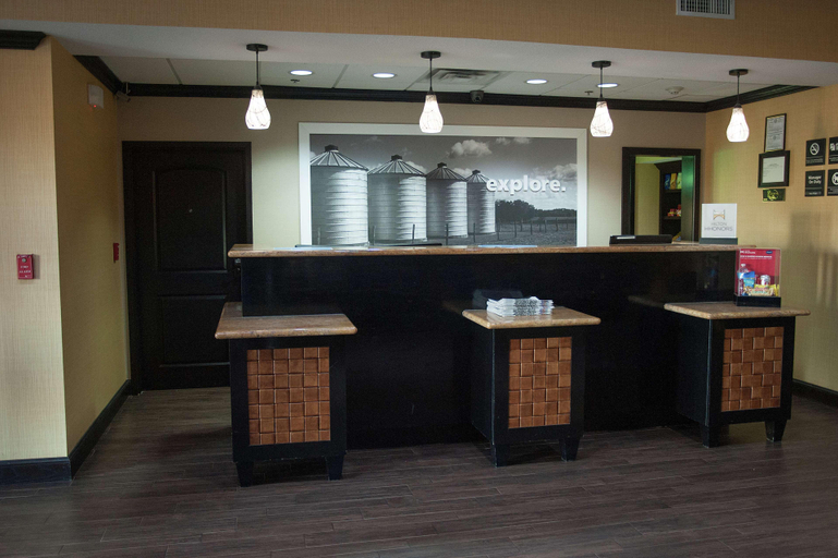 Public Area 2, Hampton Inn & Suites Palestine, Anderson