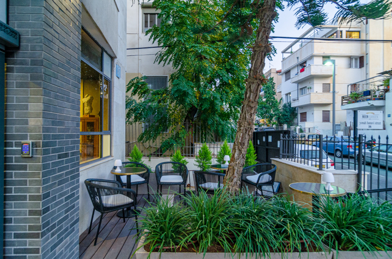 Others 5, Beer Garden Hotel
