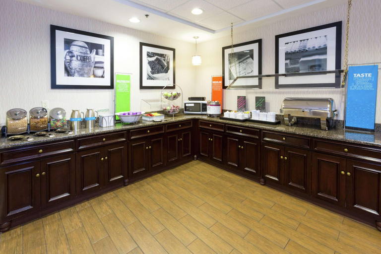 Food & Drinks 5, Hampton Inn & Suites Jacksonville-Airport, Duval