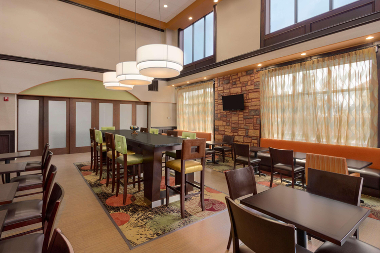 Food & Drinks 5, Hampton Inn & Suites Pharr, Hidalgo
