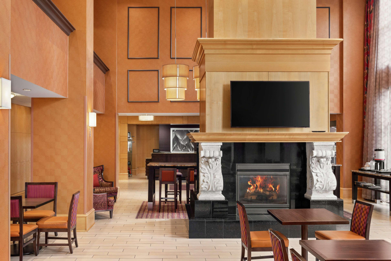 Public Area 2, Hampton Inn & Suites by Hilton Langley-Surrey, Greater Vancouver