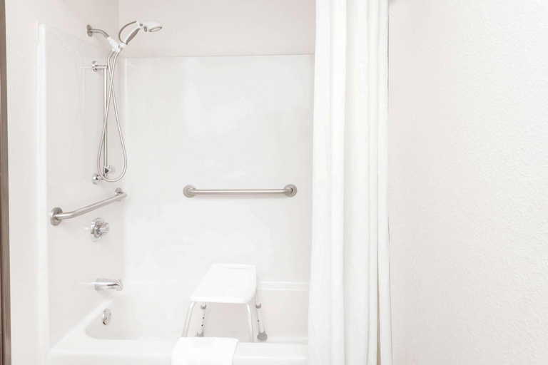 Bathroom 4, Super 8 by Wyndham Lincoln, Logan