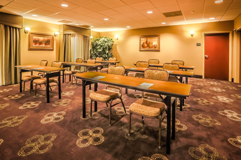 Food & Drinks 5, Hampton Inn & Suites Tomball, Houston
