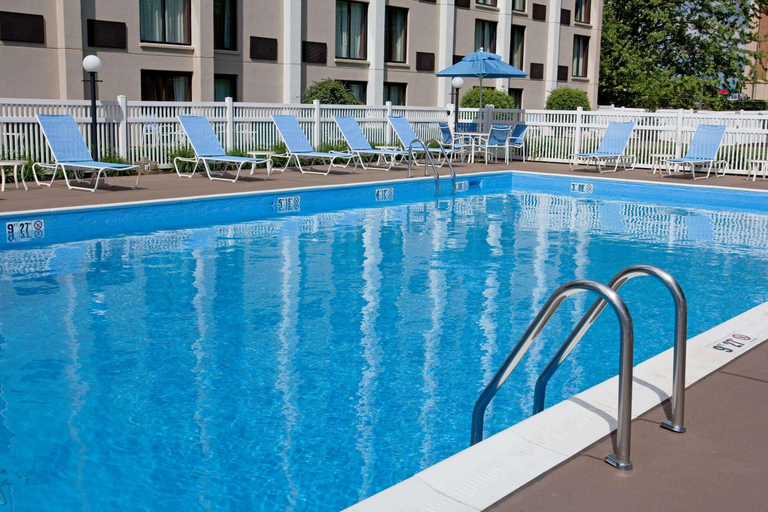 Sport & Beauty 2, DoubleTree by Hilton Pittsburgh-Meadow Lands, Washington