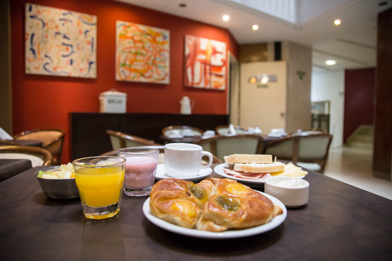 Food & Drinks 5, Reconquista Plaza, Distrito Federal