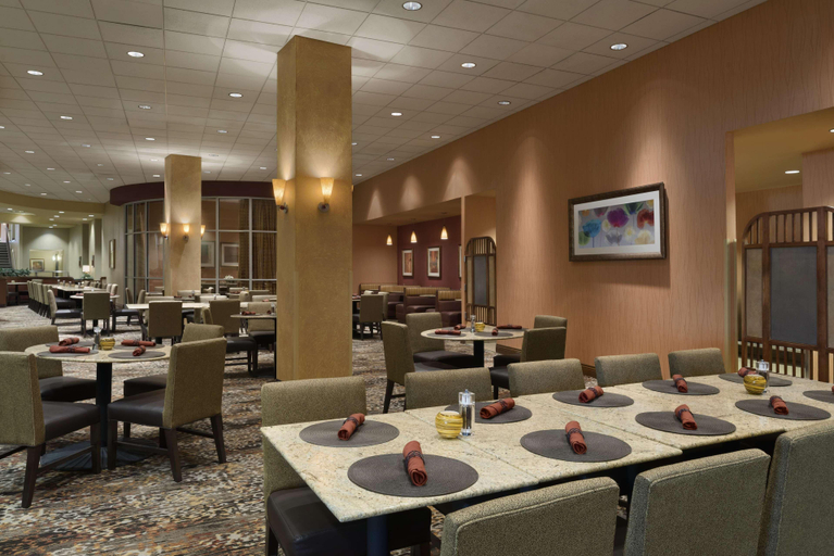 Food & Drinks 5, Embassy Suites by Hilton Omaha La Vista Conf Ctr, Sarpy