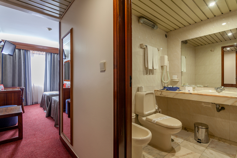 Bathroom 4, Hotel Nacional, Lisbon