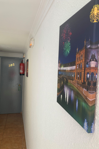 Public Area 5, Hostal Alcobia, Sevilla