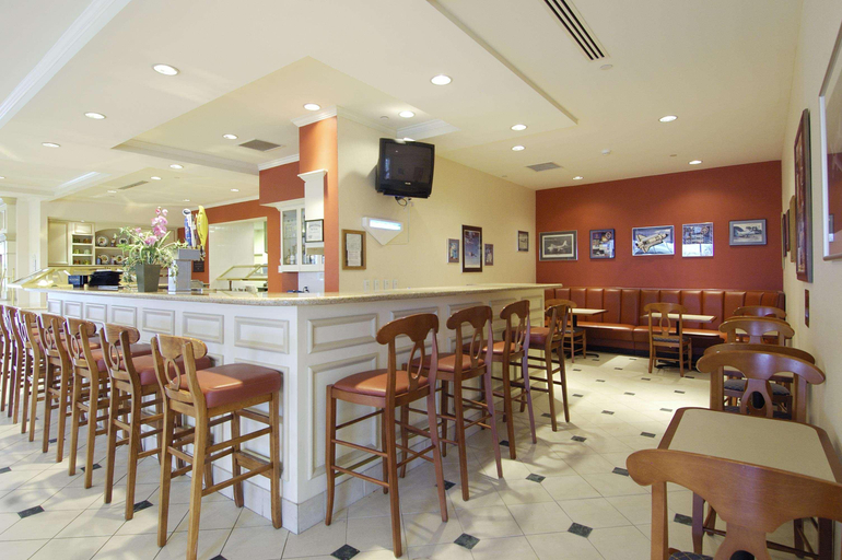 Food & Drinks 5, Hilton Garden Inn Grand Forks - UND, Grand Forks