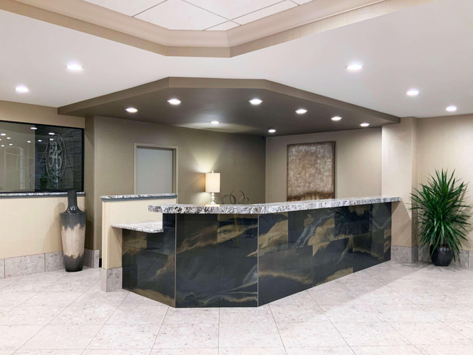 Public Area 3, DoubleTree by Hilton Madison Downtown, Dane