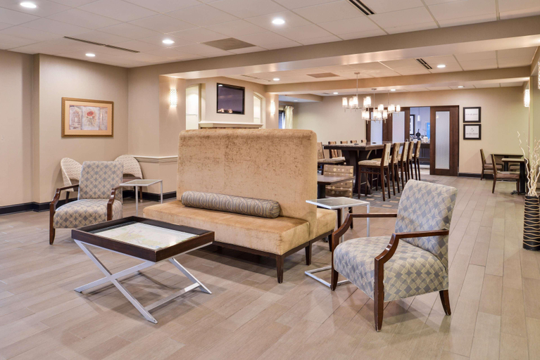 Public Area 2, Hampton Inn Cortland, Cortland