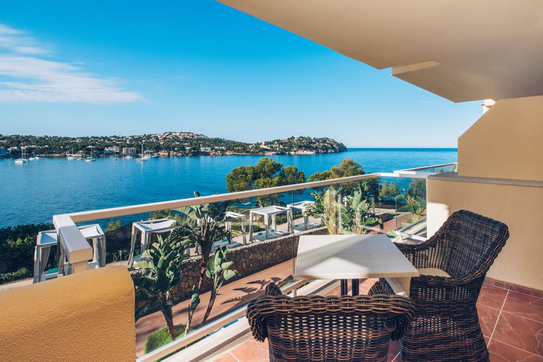 Bedroom 3, Iberostar Selection Jardin del Sol Suites - Adults, Baleares