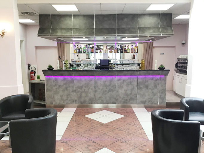 Public Area 3, Hôtel Angelic, Hautes-Pyrénées